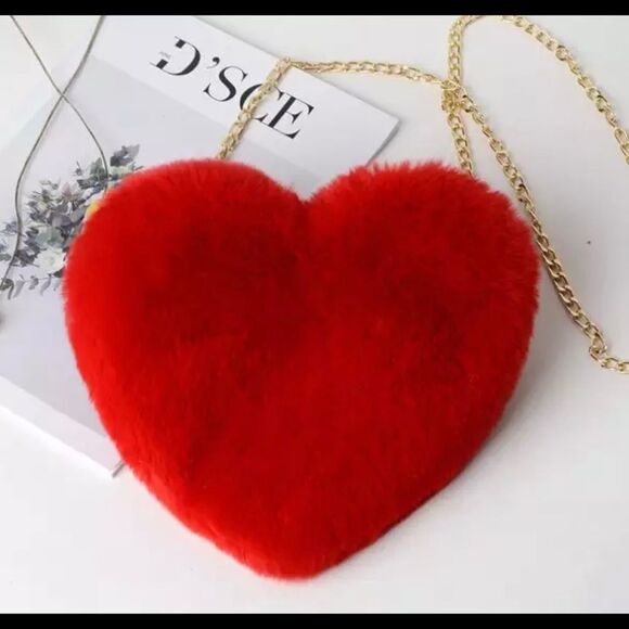 BLACK PLUSH HEART SHAPED BAG WITH GOLDTONE CHAIN - Picture 6 of 6